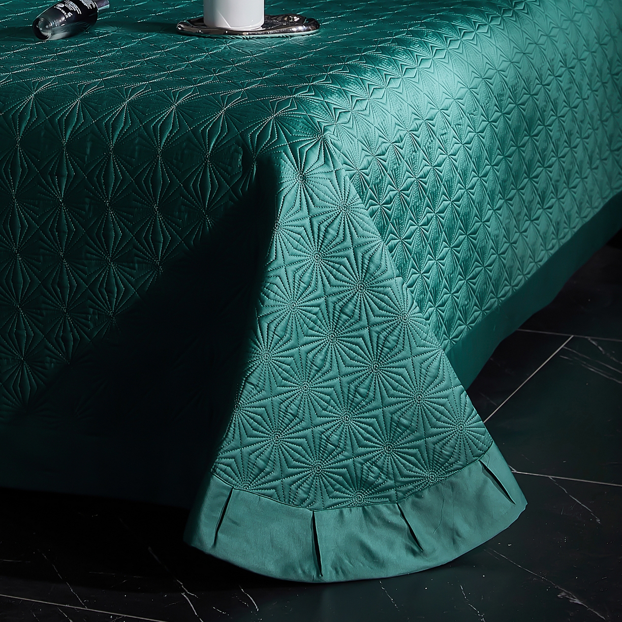 91家纺网 家纺一手货源 找家纺 edra 2026新款真丝天丝轻奢提花床盖款四件套-缇芙尼 缇芙尼绿色