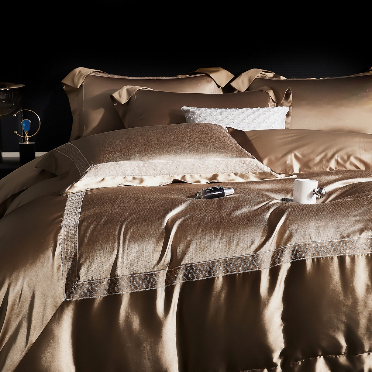 91家纺网 家纺一手货源 找家纺 edra 2026新款真丝天丝轻奢提花床盖款四件套-缇芙尼 缇芙尼棕色