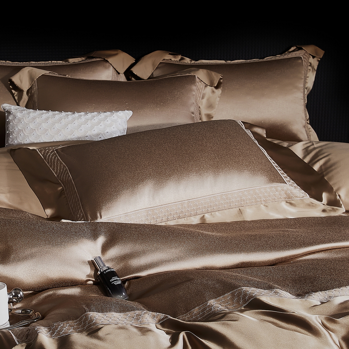 91家纺网 家纺一手货源 找家纺 edra 2026新款真丝天丝轻奢提花床盖款四件套-缇芙尼 缇芙尼棕色