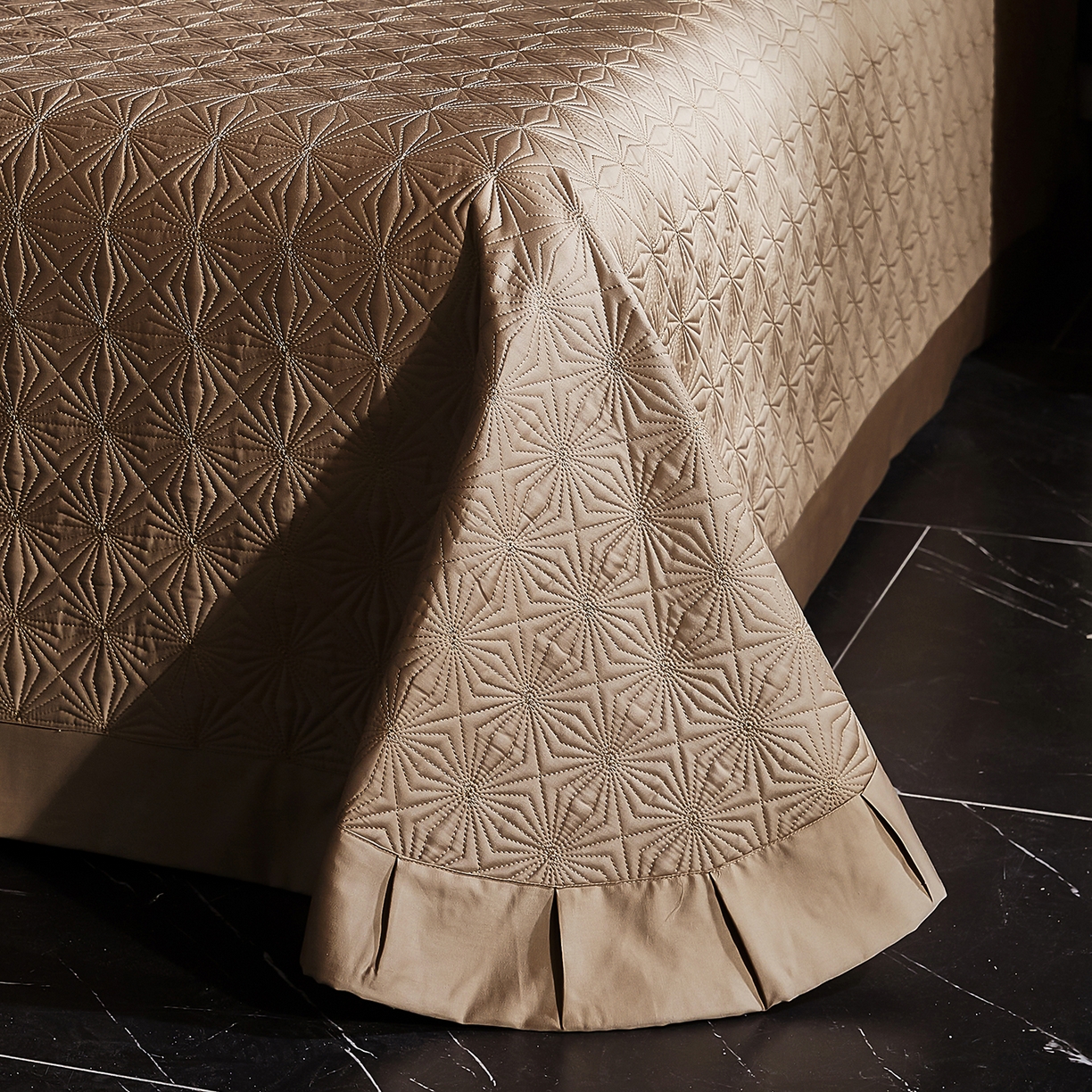 91家纺网 家纺一手货源 找家纺 edra 2026新款真丝天丝轻奢提花床盖款四件套-缇芙尼 缇芙尼棕色