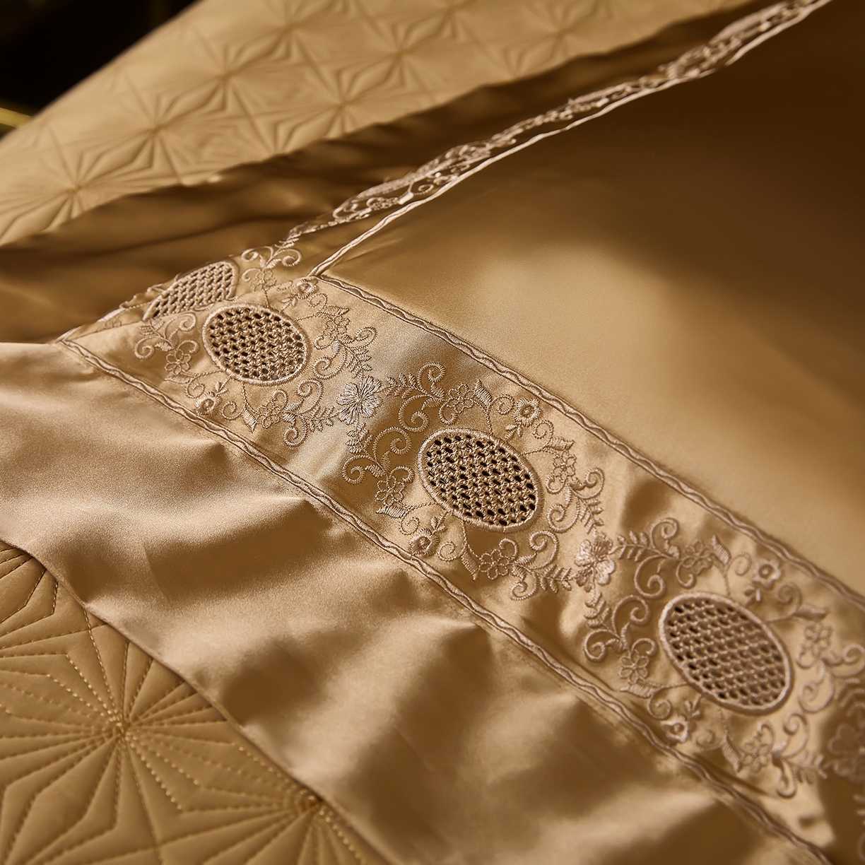 91家纺网 家纺一手货源 找家纺 edra 2026新款真丝天丝轻奢床盖款四件套-圣罗兰 圣罗兰金色