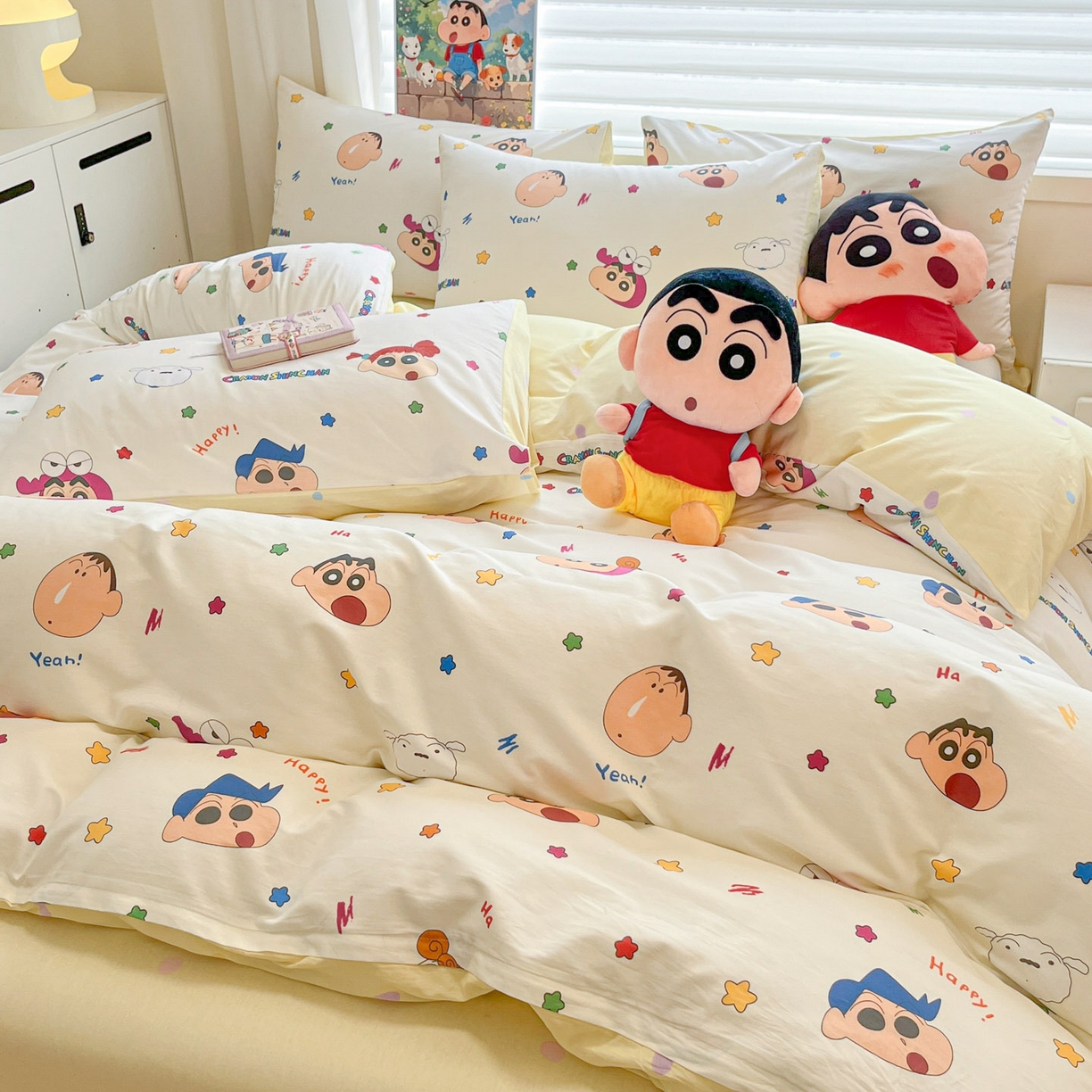 91家纺网 家纺一手货源 找家纺 暮思家居 2026春夏新款正版授权蜡笔小新全棉纯棉四件套系列 派对小新