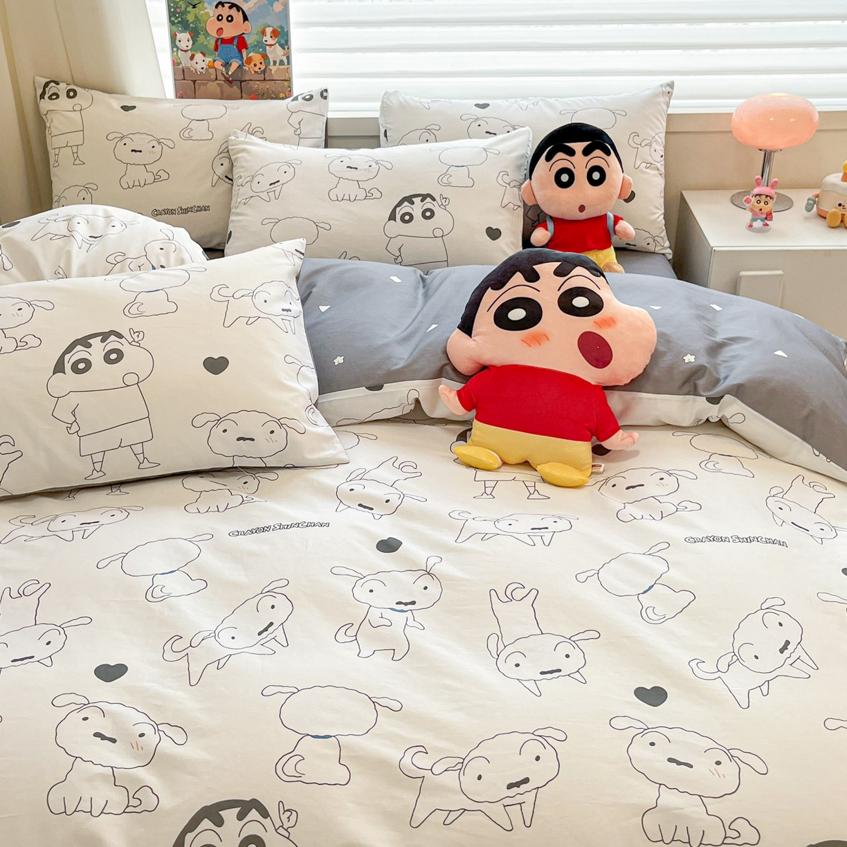 91家纺网 家纺一手货源 找家纺 暮思家居 2026春夏新款正版授权蜡笔小新全棉纯棉四件套系列 黑白小新