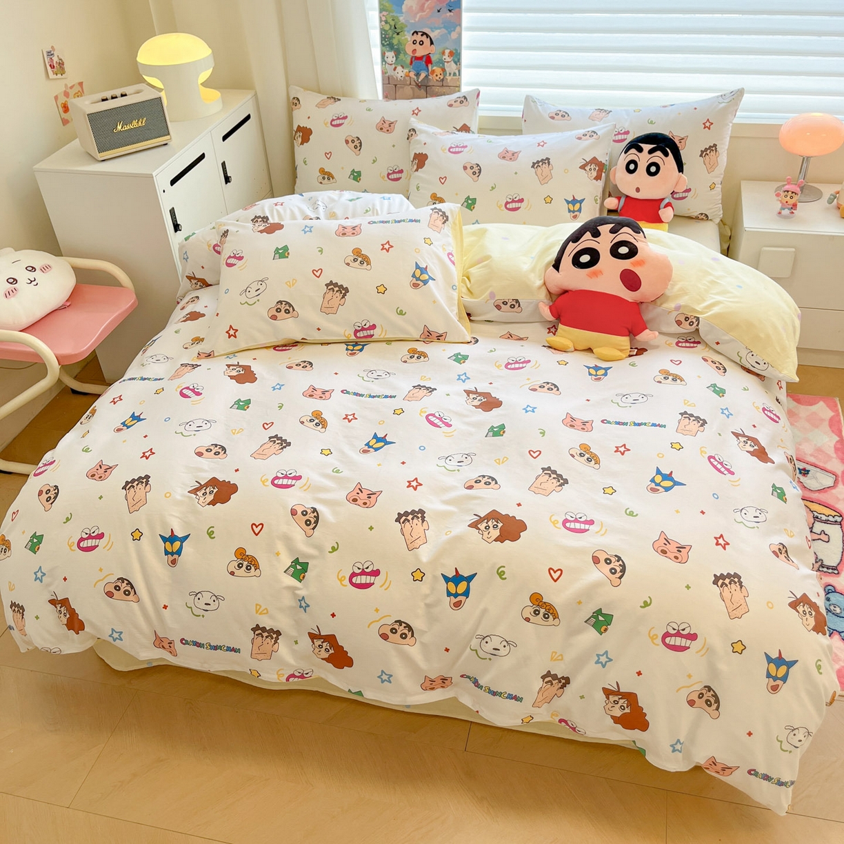 91家纺网 家纺一手货源 找家纺 暮思家居 2026春夏新款正版授权蜡笔小新全棉纯棉四件套系列 幸运小新