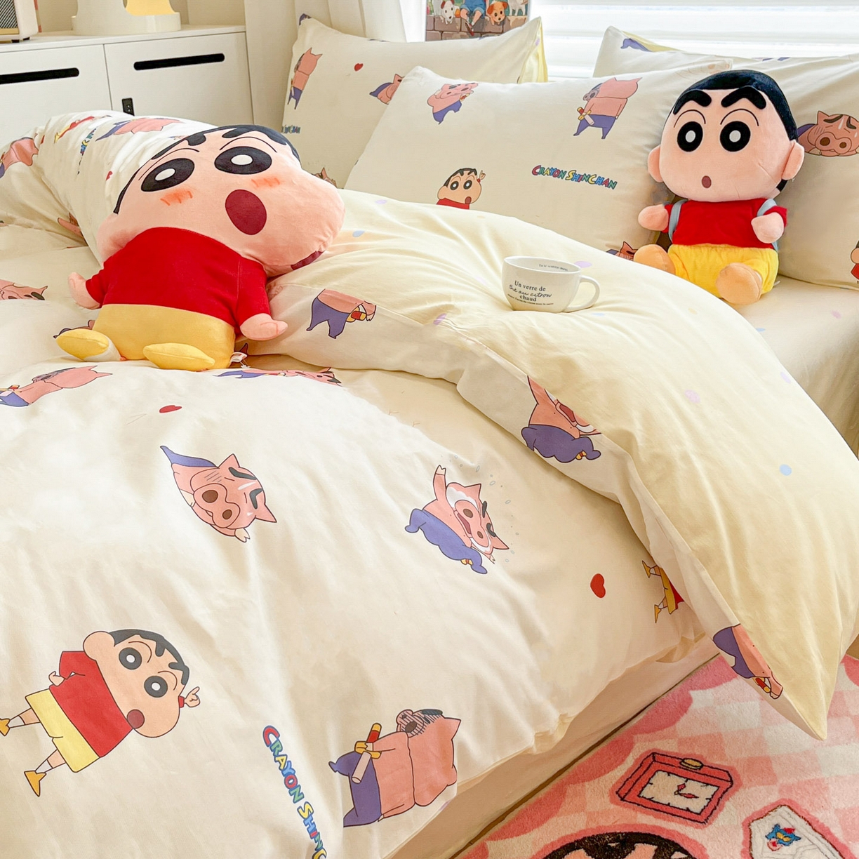 91家纺网 家纺一手货源 找家纺 暮思家居 2026春夏新款正版授权蜡笔小新全棉纯棉四件套系列 调皮小新