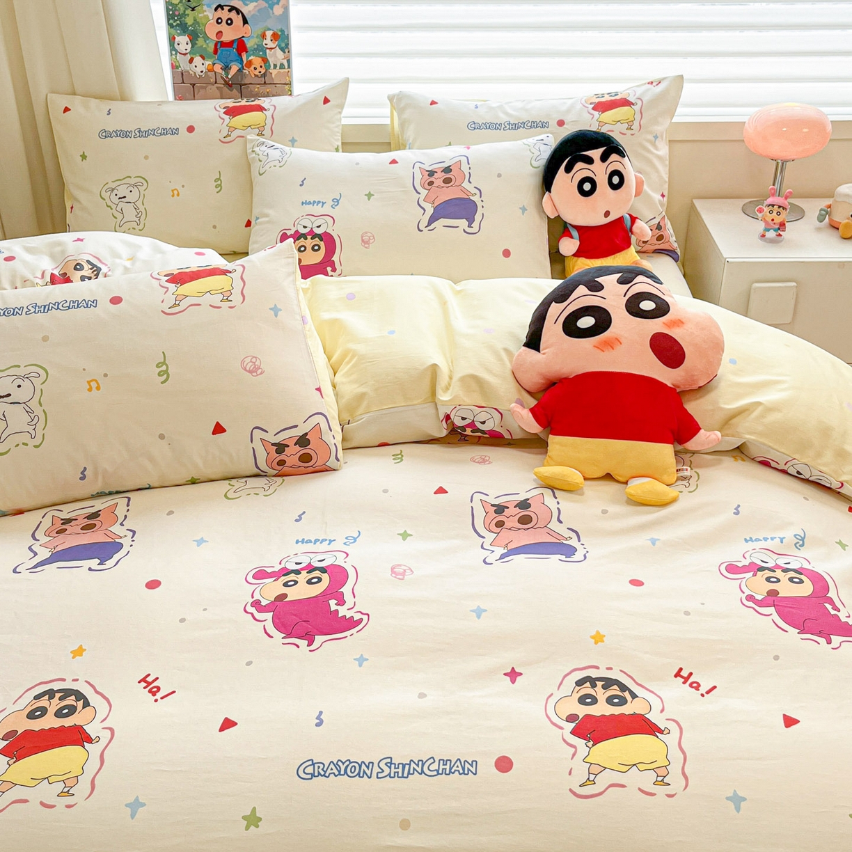 91家纺网 家纺一手货源 找家纺 暮思家居 2026春夏新款正版授权蜡笔小新全棉纯棉四件套系列 可爱小新