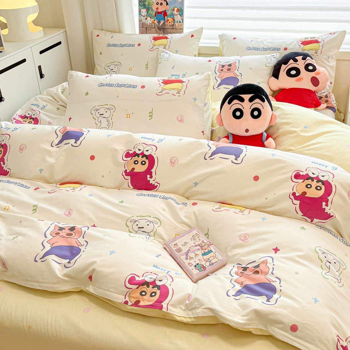 91家纺网 家纺一手货源 找家纺 暮思家居 2026春夏新款正版授权蜡笔小新全棉纯棉四件套系列 可爱小新