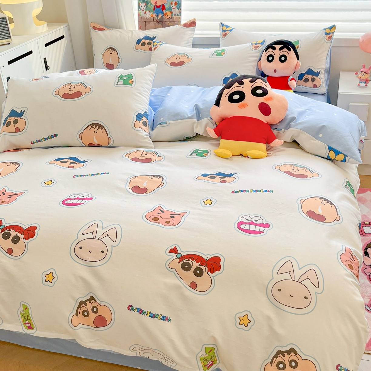 91家纺网 家纺一手货源 找家纺 暮思家居 2026春夏新款正版授权蜡笔小新全棉纯棉四件套系列 趣味小新