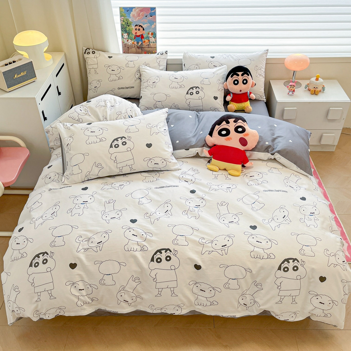 91家纺网 家纺一手货源 找家纺 暮思家居 2026春夏新款正版授权蜡笔小新全棉纯棉四件套系列 黑白小新