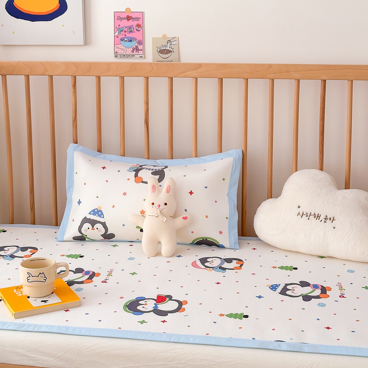 91家纺网 家纺一手货源 找家纺 嗨生活 2026新款600D冰丝凉席儿童婴儿床凉席幼儿园凉席拼床凉席席子 波点企鹅