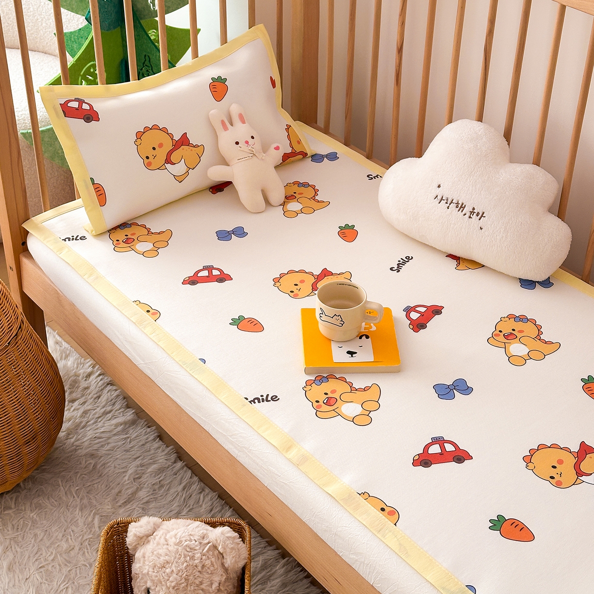 91家纺网 家纺一手货源 找家纺 嗨生活 2026新款600D冰丝凉席儿童婴儿床凉席幼儿园凉席拼床凉席席子 可爱奶龙