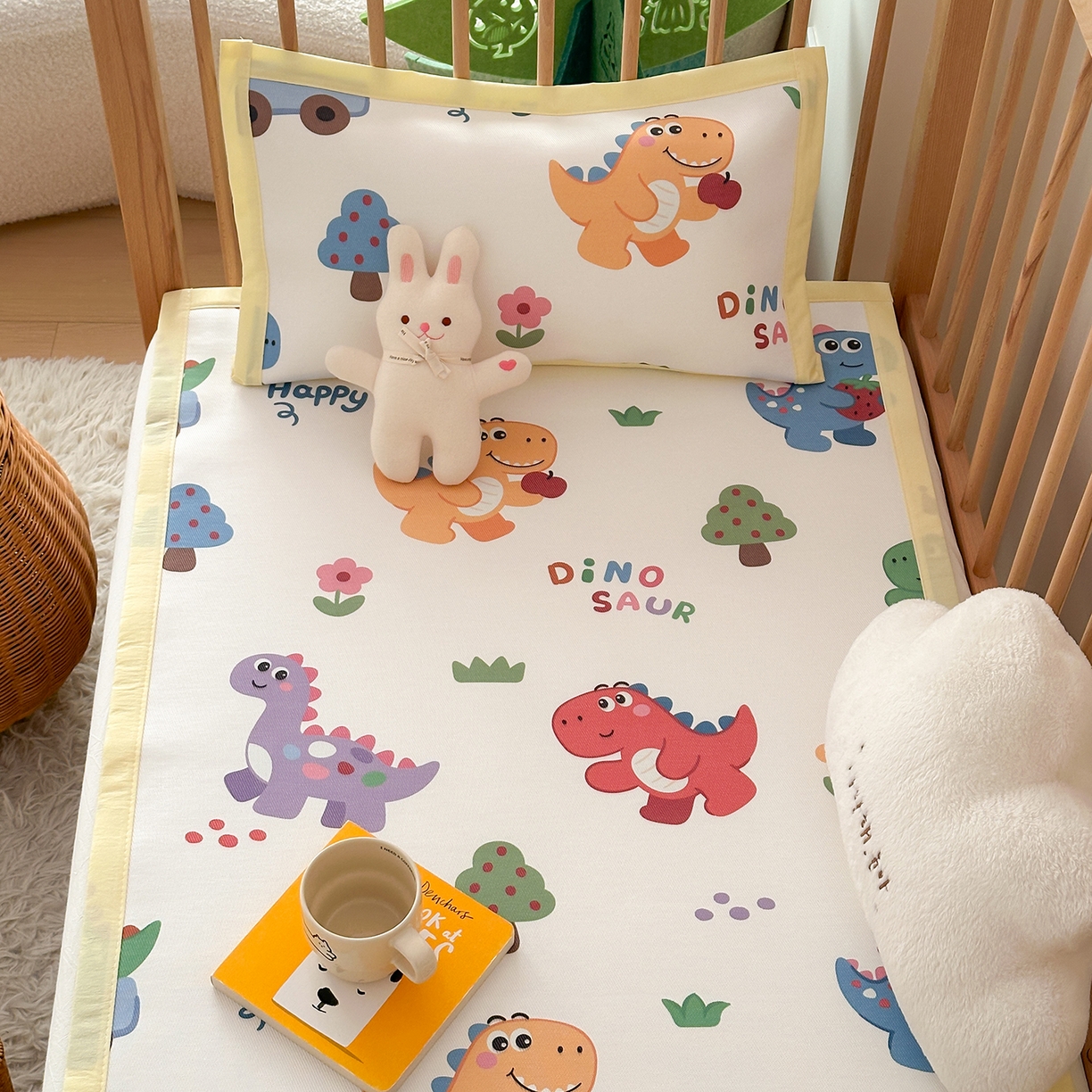 91家纺网 家纺一手货源 找家纺 嗨生活 2026新款600D冰丝凉席儿童婴儿床凉席幼儿园凉席拼床凉席席子 恐龙世界