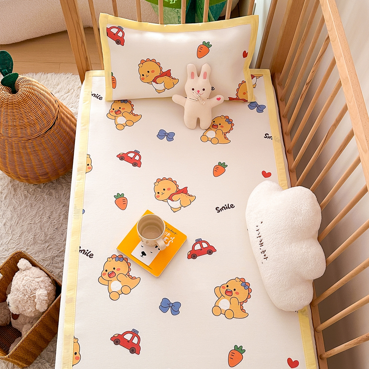 91家纺网 家纺一手货源 找家纺 嗨生活 2026新款600D冰丝凉席儿童婴儿床凉席幼儿园凉席拼床凉席席子 可爱奶龙