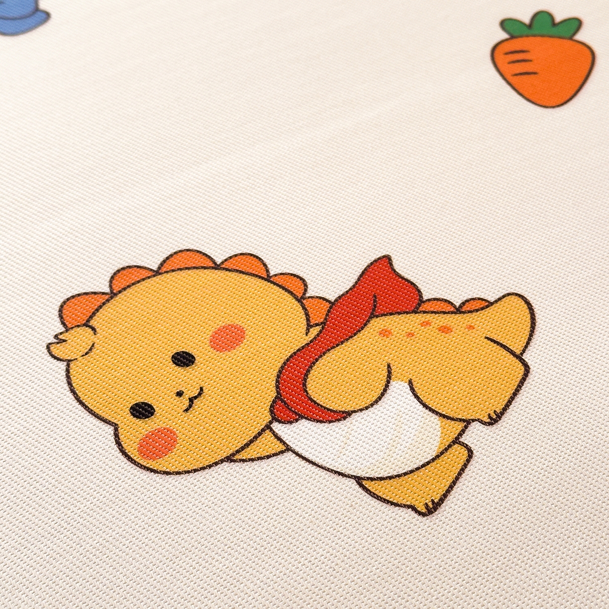 91家纺网 家纺一手货源 找家纺 嗨生活 2026新款600D冰丝凉席儿童婴儿床凉席幼儿园凉席拼床凉席席子 可爱奶龙