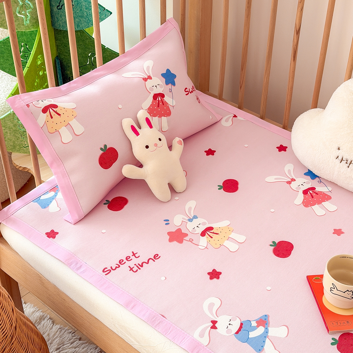 91家纺网 家纺一手货源 找家纺 嗨生活 2026新款600D冰丝凉席儿童婴儿床凉席幼儿园凉席拼床凉席席子 粉红小兔