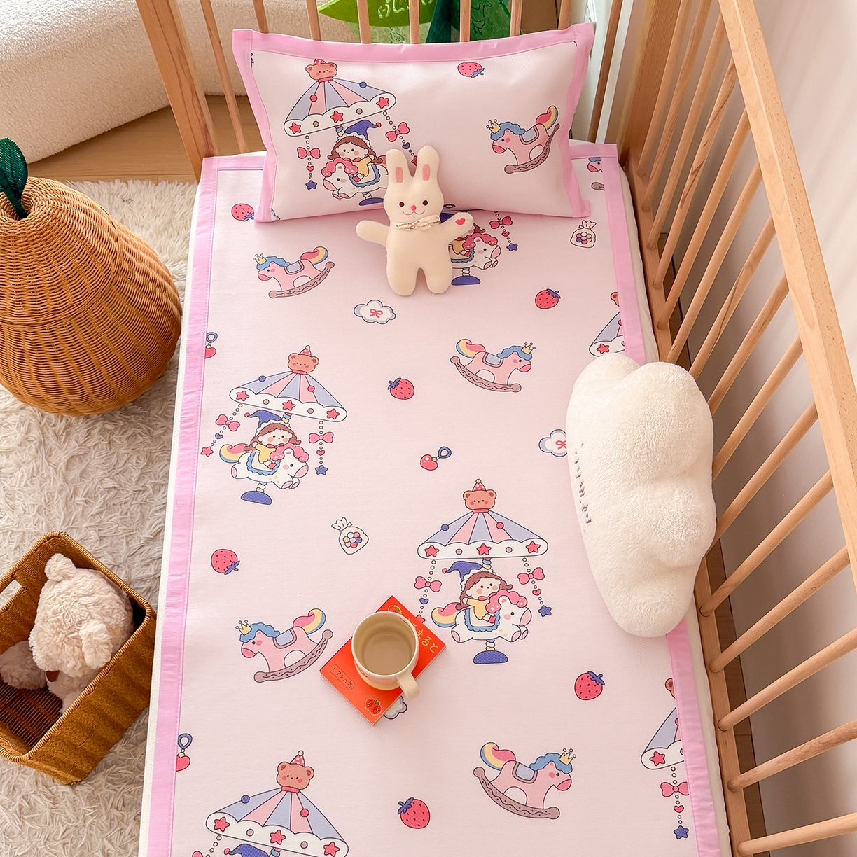 91家纺网 家纺一手货源 找家纺 嗨生活 2026新款600D冰丝凉席儿童婴儿床凉席幼儿园凉席拼床凉席席子 公主女孩