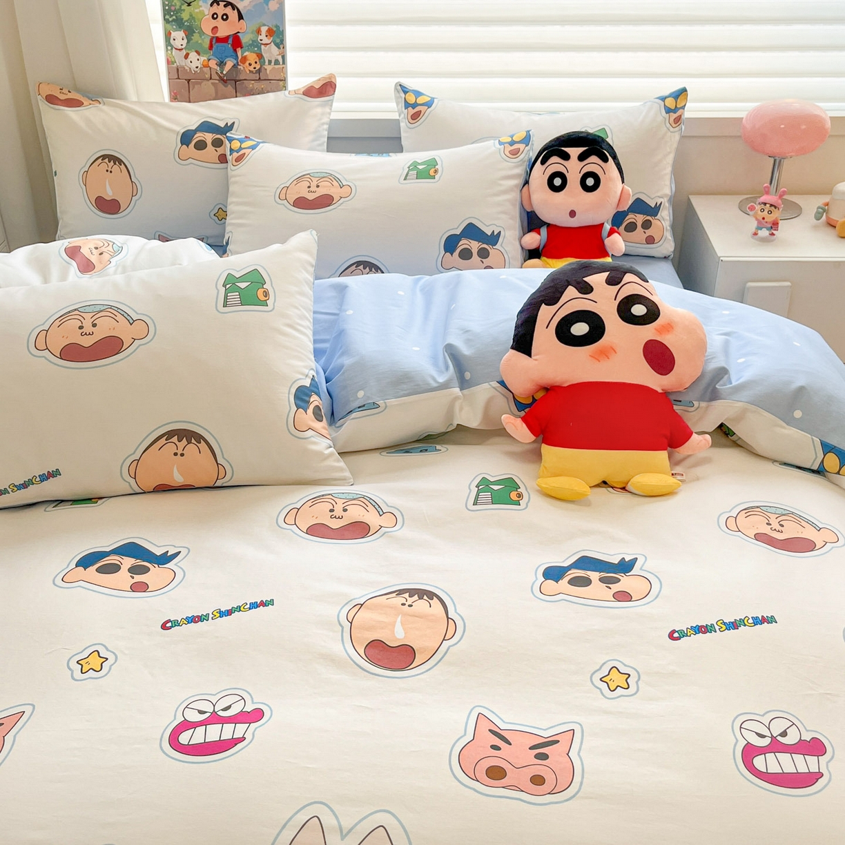 91家纺网 家纺一手货源 找家纺 暮思家居 2026春夏新款正版授权蜡笔小新全棉纯棉四件套系列 趣味小新