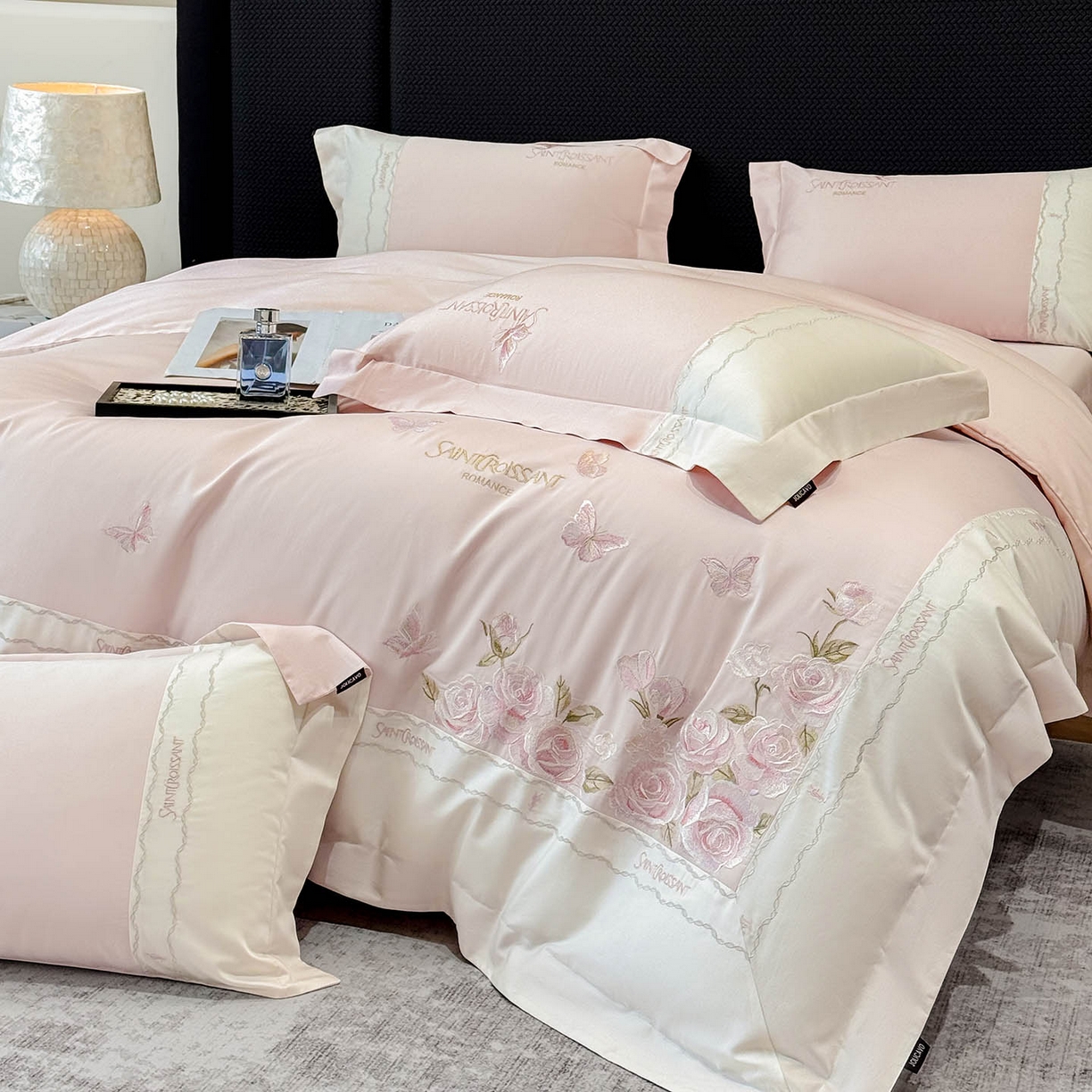 91家纺网 家纺一手货源 找家纺 2026爆款新品A类50S双股长绒棉纯棉四件套100全棉重工花卉刺绣被套床单床笠小清新床上用品溪畔玫瑰 溪畔玫瑰-颜粉