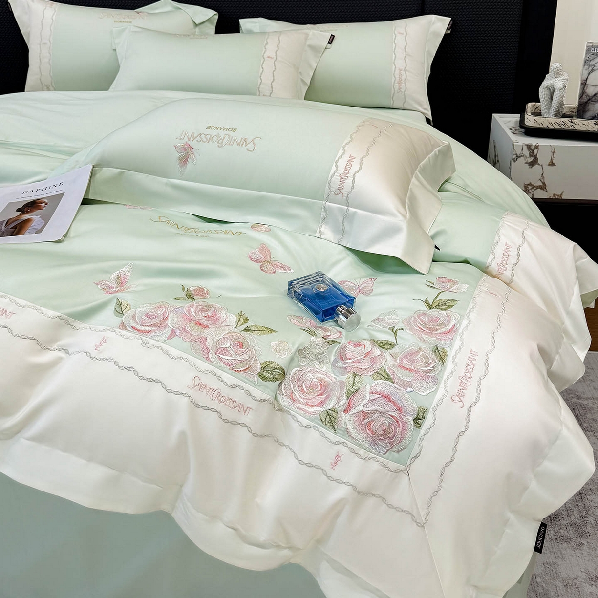 91家纺网 家纺一手货源 找家纺 2026爆款新品A类50S双股长绒棉纯棉四件套100全棉重工花卉刺绣被套床单床笠小清新床上用品溪畔玫瑰 溪畔玫瑰-茶绿