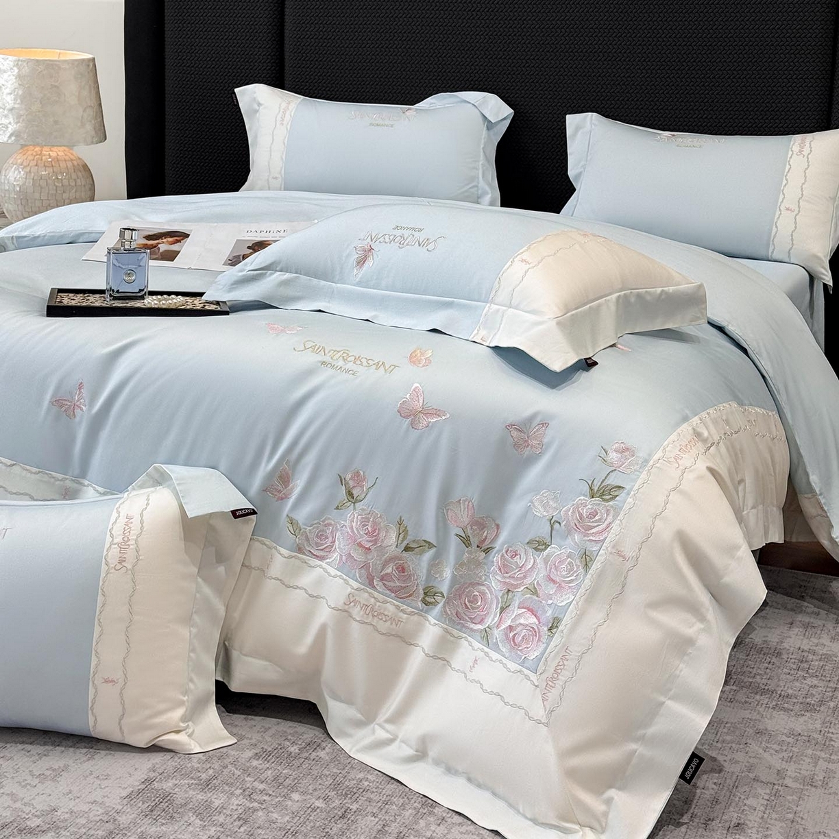 91家纺网 家纺一手货源 找家纺 2026爆款新品A类50S双股长绒棉纯棉四件套100全棉重工花卉刺绣被套床单床笠小清新床上用品溪畔玫瑰 溪畔玫瑰-慕蓝