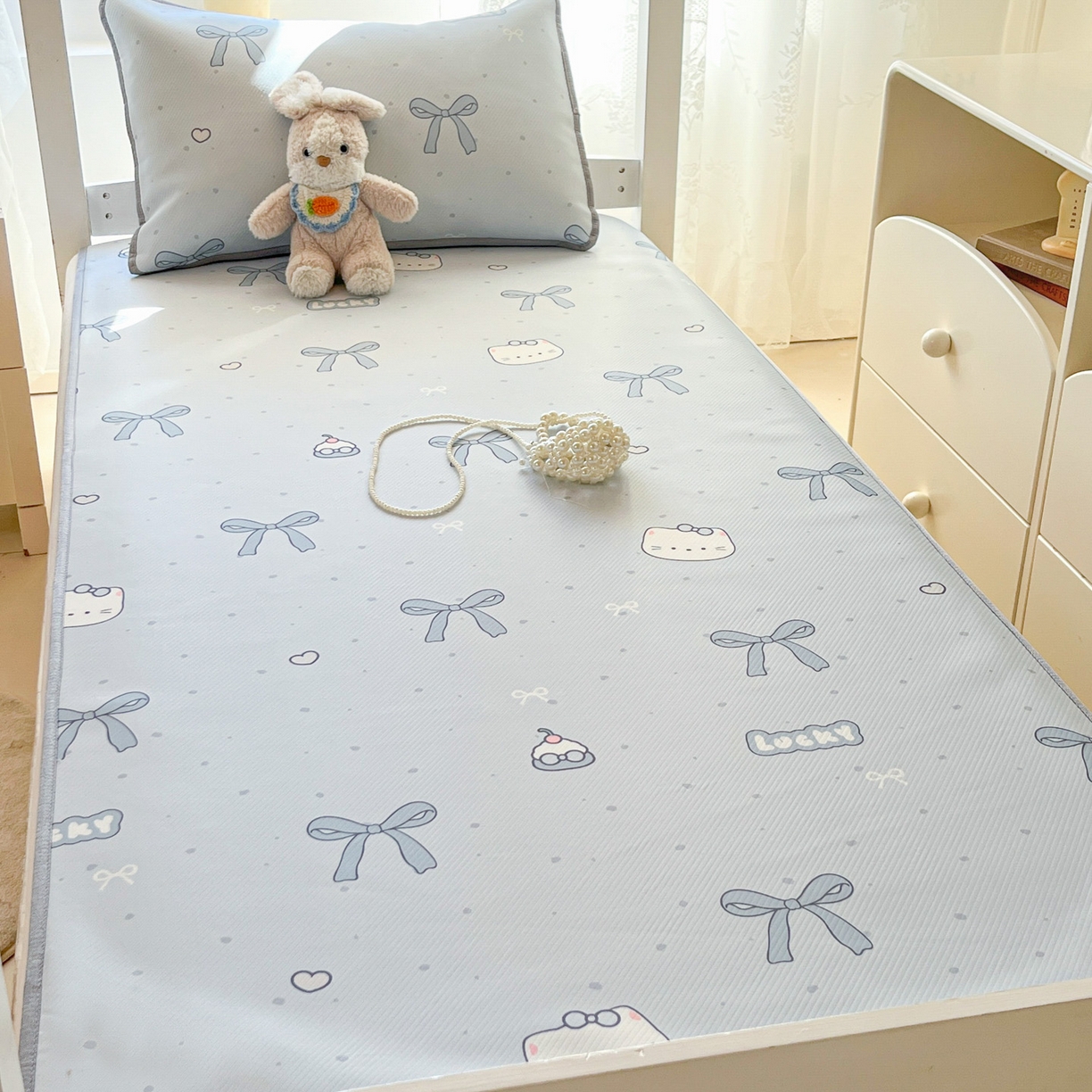 91家纺网 家纺一手货源 找家纺 川悦生活 2026新款凉感冰丝席小阪凉感冰丝数码印花席学生床 席海盐小咪