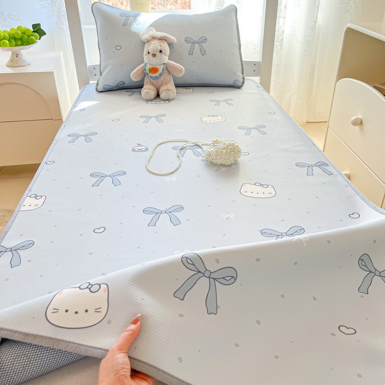 91家纺网 家纺一手货源 找家纺 川悦生活 2026新款凉感冰丝席小阪凉感冰丝数码印花席学生床 席海盐小咪