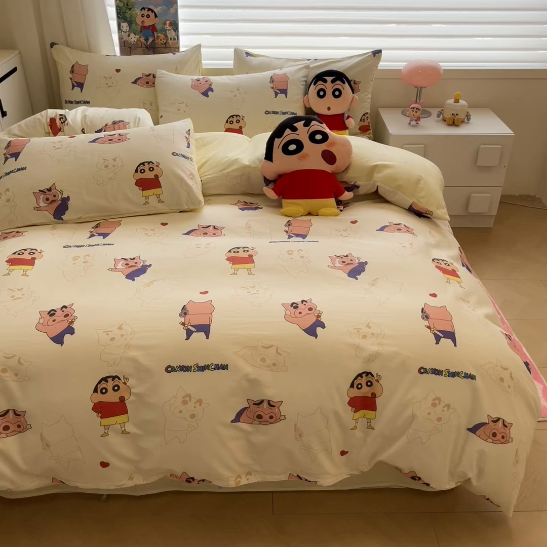 91家纺网 家纺一手货源 找家纺 暮思家居 2026春夏新款正版授权蜡笔小新全棉纯棉四件套系列 调皮小新