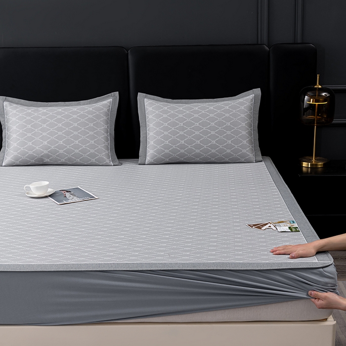 91家纺网 家纺一手货源 找家纺 小牛席业 2026新款轻奢风-月亮爱心PE凉感冰丝席系列（床笠款）凉席藤席冰藤席冰丝席竹席乳胶席凉感豆豆席 灰色