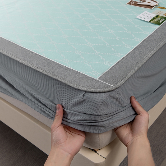 91家纺网 家纺一手货源 找家纺 小牛席业 2026新款轻奢风-月亮爱心PE凉感冰丝席系列（床笠款）凉席藤席冰藤席冰丝席竹席乳胶席凉感豆豆席 湖蓝