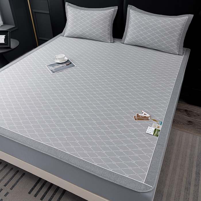 91家纺网 家纺一手货源 找家纺 小牛席业 2026新款轻奢风-月亮爱心PE凉感冰丝席系列（床笠款）凉席藤席冰藤席冰丝席竹席乳胶席凉感豆豆席 灰色