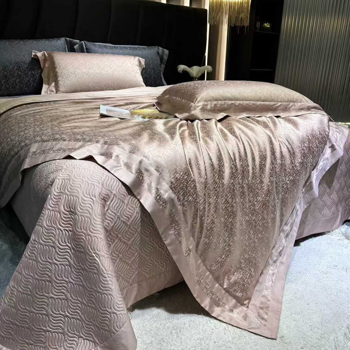 91家纺网 家纺一手货源 找家纺 edra 2026新款真丝天丝轻奢提花床盖款四件套-魅 魅-粉