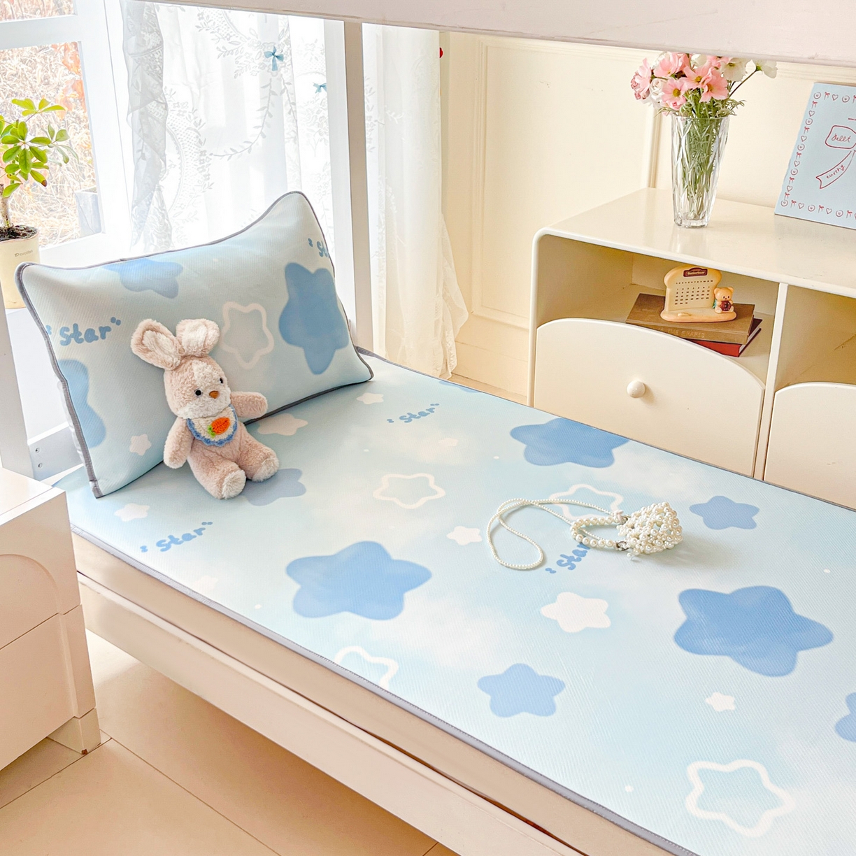 91家纺网 家纺一手货源 找家纺 川悦生活 2026新款凉感冰丝席小阪凉感冰丝数码印花席学生床 席快乐星晴