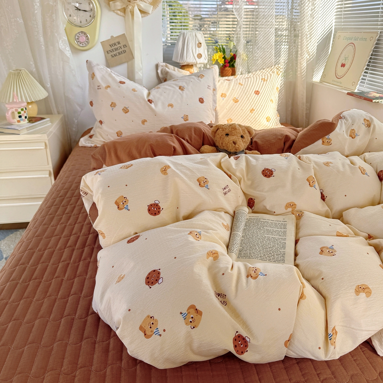 91家纺网 家纺一手货源 找家纺 麦朵家居 2026新款双层皱皱纱仿棉床盖款四件套水洗棉小清新三件套 曲奇芝士