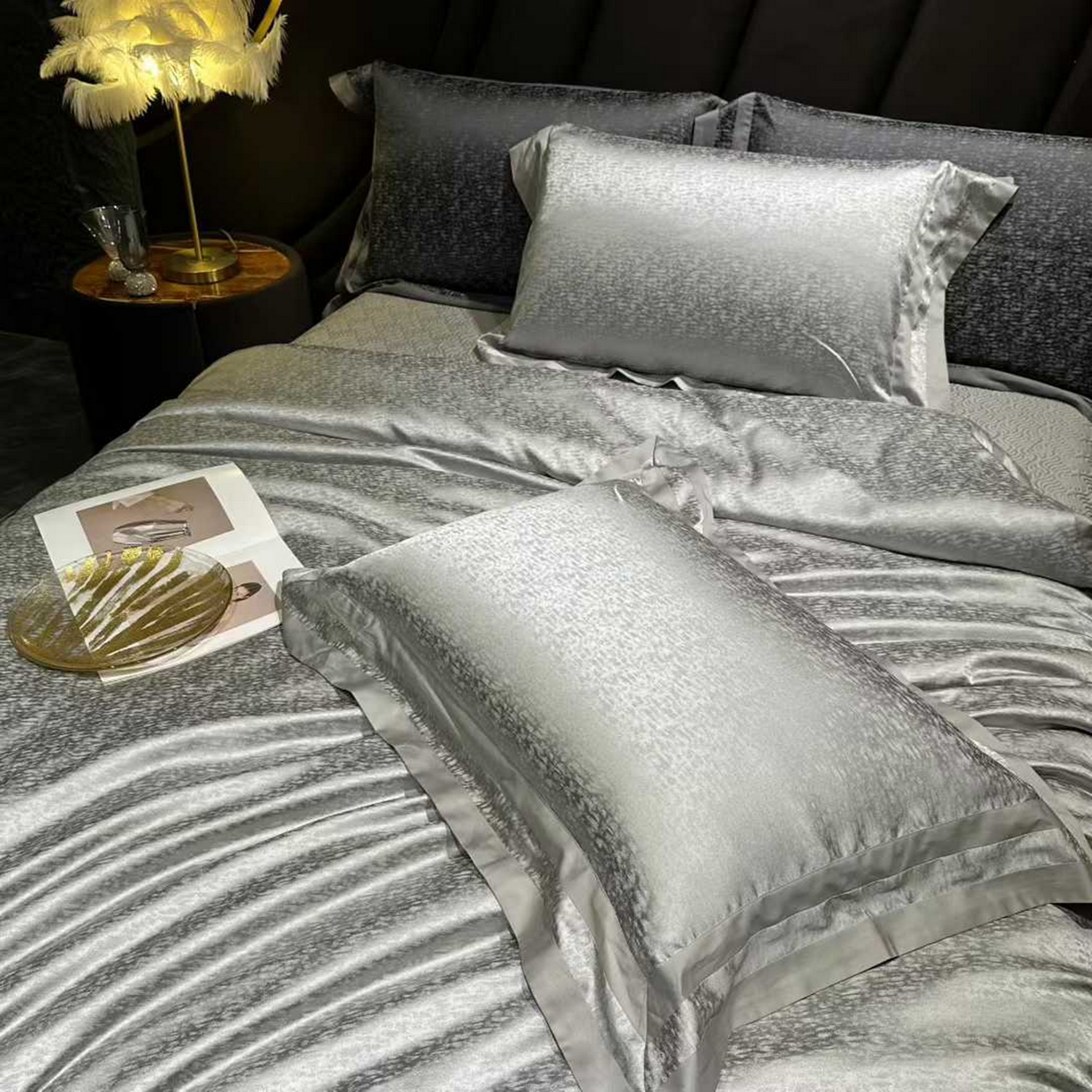 91家纺网 家纺一手货源 找家纺 edra 2026新款真丝天丝轻奢提花床盖款四件套-魅 魅-银灰