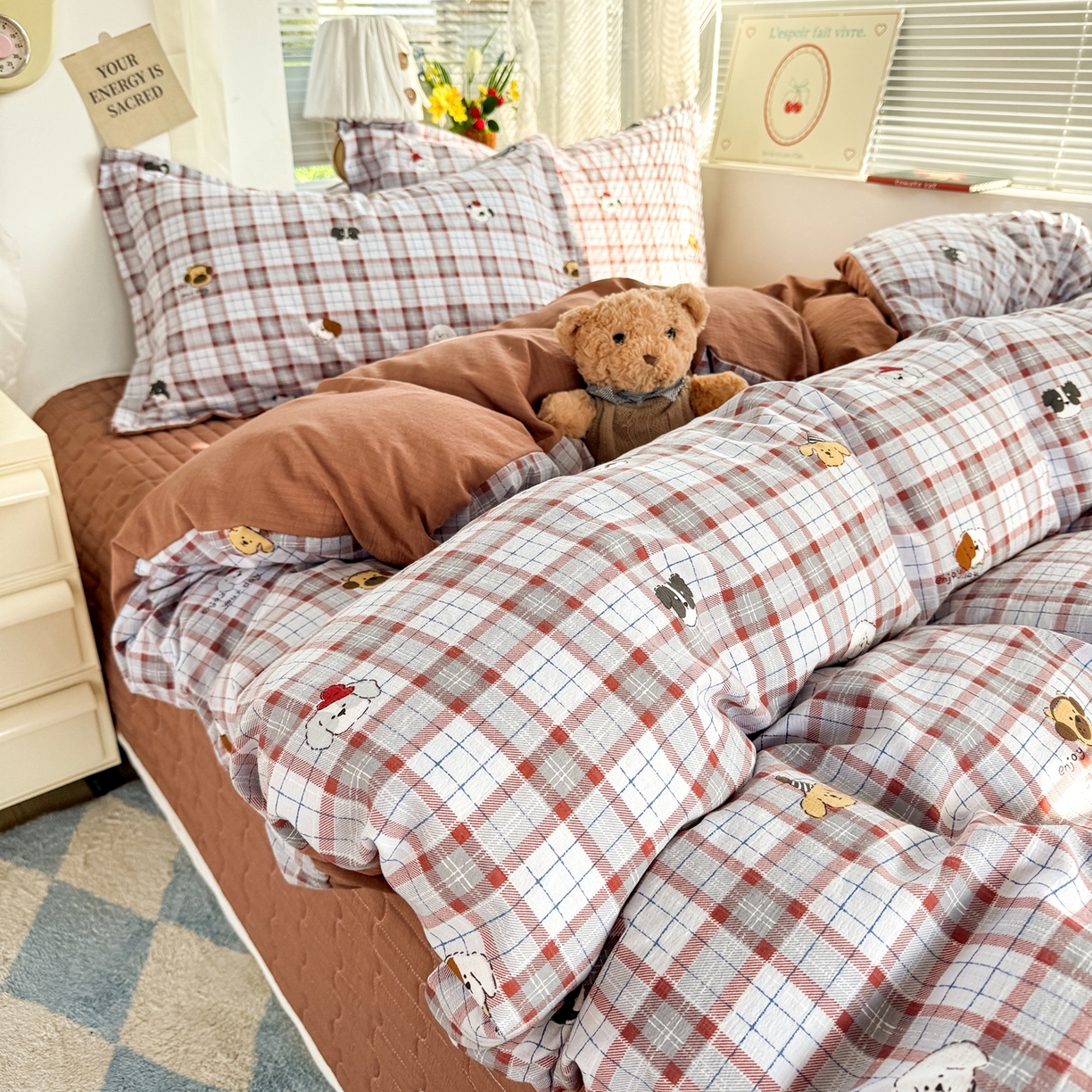 91家纺网 家纺一手货源 找家纺 麦朵家居 2026新款双层皱皱纱仿棉床盖款四件套水洗棉小清新三件套 线条小狗