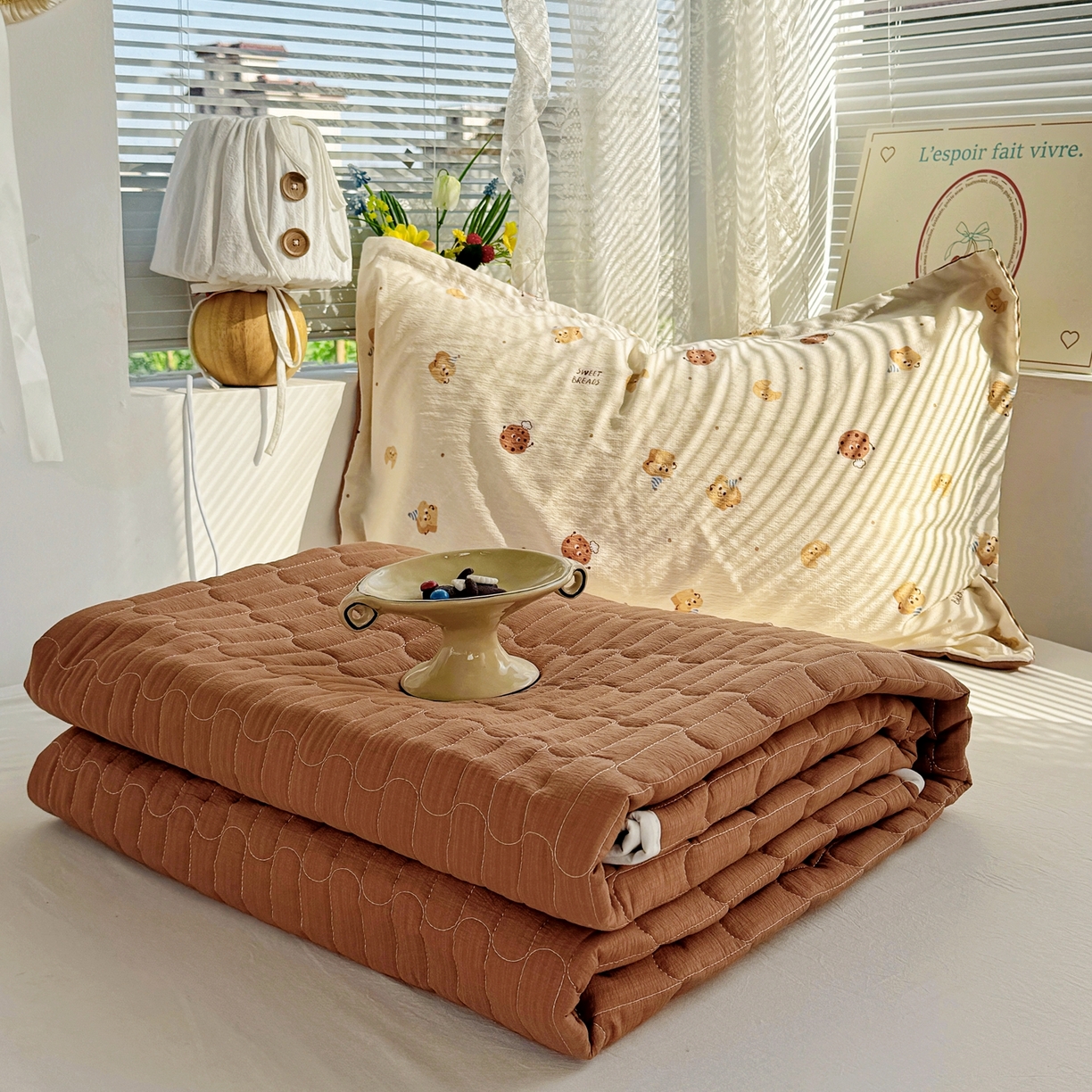 91家纺网 家纺一手货源 找家纺 麦朵家居 2026新款双层皱皱纱仿棉床盖款四件套水洗棉小清新三件套 曲奇芝士