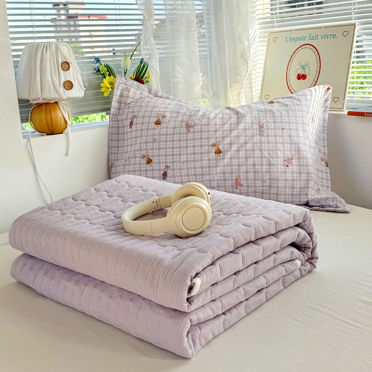 91家纺网 家纺一手货源 找家纺 麦朵家居 2026新款双层皱皱纱仿棉床盖款四件套水洗棉小清新三件套 香芋小兔