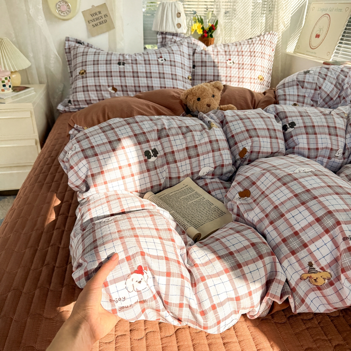 91家纺网 家纺一手货源 找家纺 麦朵家居 2026新款双层皱皱纱仿棉床盖款四件套水洗棉小清新三件套 线条小狗