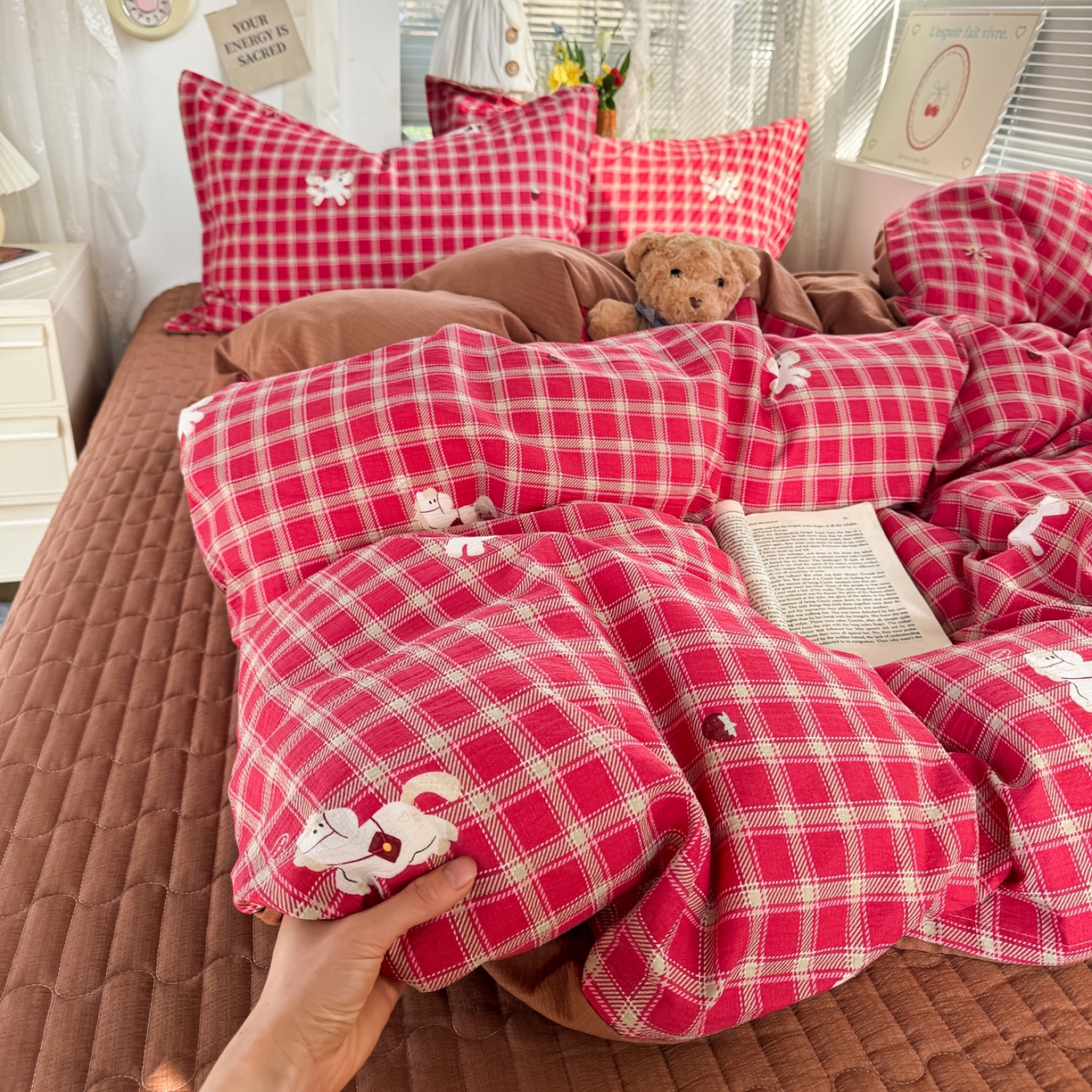 91家纺网 家纺一手货源 找家纺 麦朵家居 2026新款双层皱皱纱仿棉床盖款四件套水洗棉小清新三件套 福瑞小马