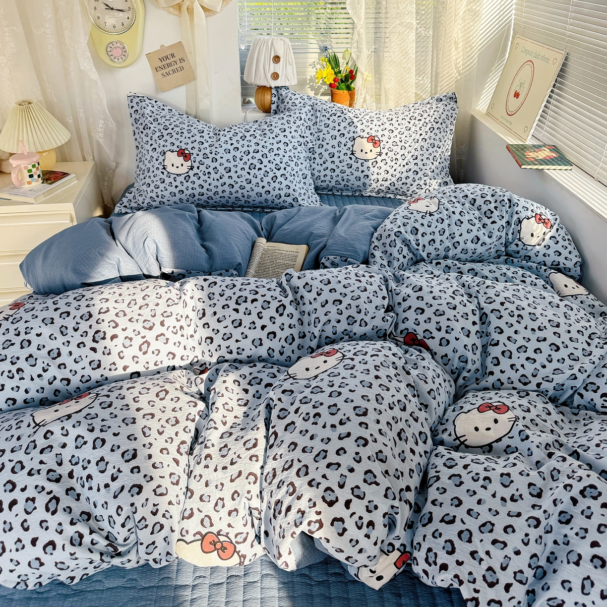 91家纺网 家纺一手货源 找家纺 麦朵家居 2026新款双层皱皱纱仿棉床盖款四件套水洗棉小清新三件套 豹纹猫咪