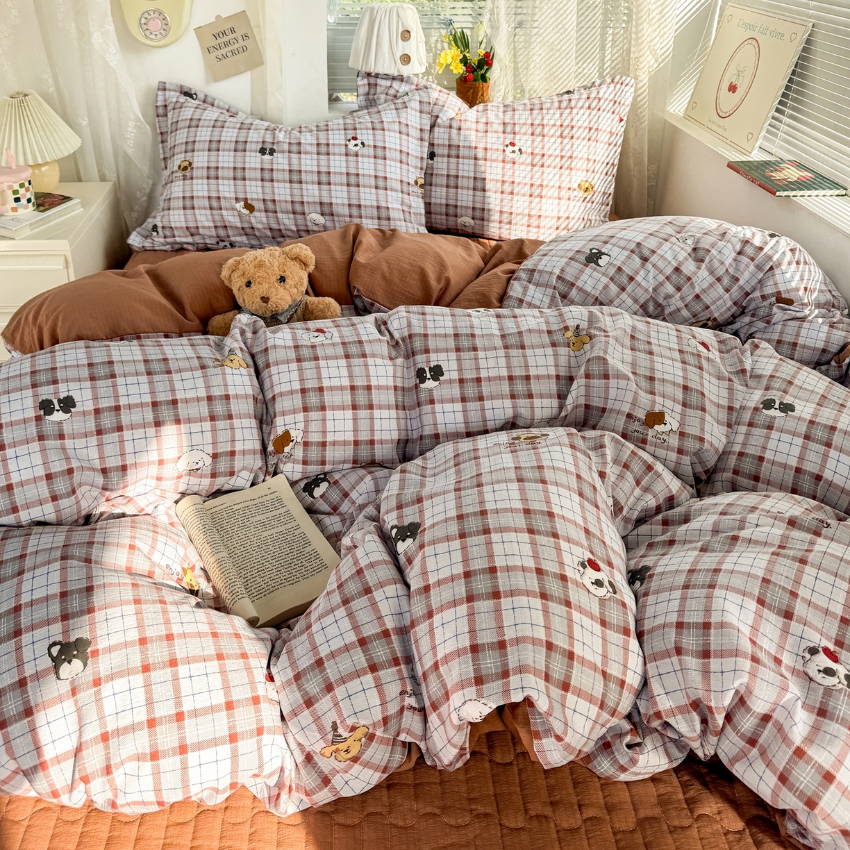 91家纺网 家纺一手货源 找家纺 麦朵家居 2026新款双层皱皱纱仿棉床盖款四件套水洗棉小清新三件套 线条小狗