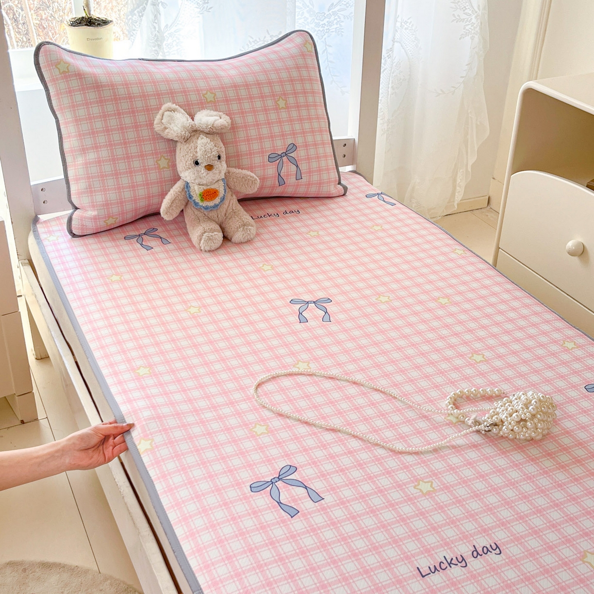 91家纺网 家纺一手货源 找家纺 川悦生活 2026新款凉感冰丝席小阪凉感冰丝数码印花席学生床 席奶油可盐