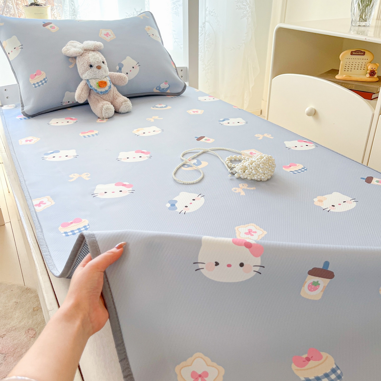 91家纺网 家纺一手货源 找家纺 川悦生活 2026新款凉感冰丝席小阪凉感冰丝数码印花席学生床 席汽水小咪