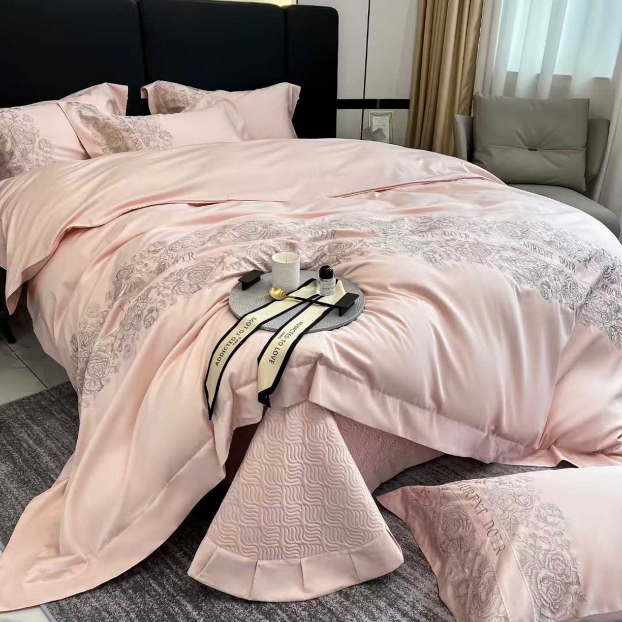 edra 2026新款纯棉长绒棉轻奢刺绣床盖款四件套-迪奥 迪奥粉
