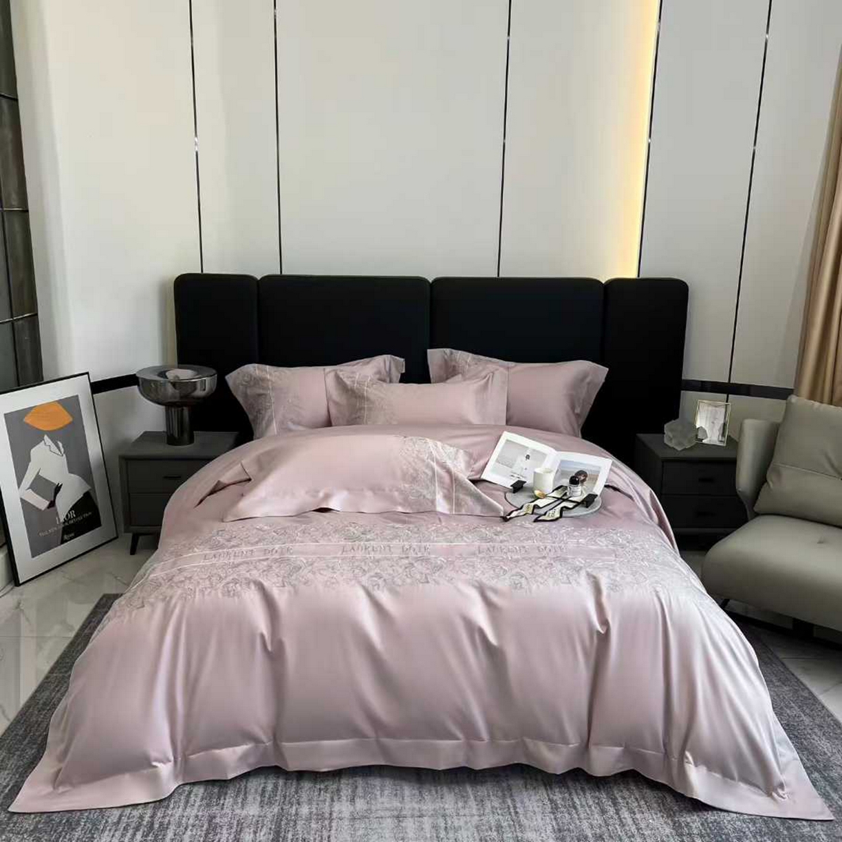 91家纺网 家纺一手货源 找家纺 edra 2026新款纯棉长绒棉轻奢刺绣床盖款四件套-迪奥 迪奥紫