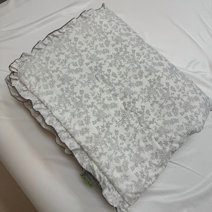 91家纺网 家纺一手货源 找家纺 申龙家纺 2026新款皱皱纱荷叶边夏凉被 素色藤萝