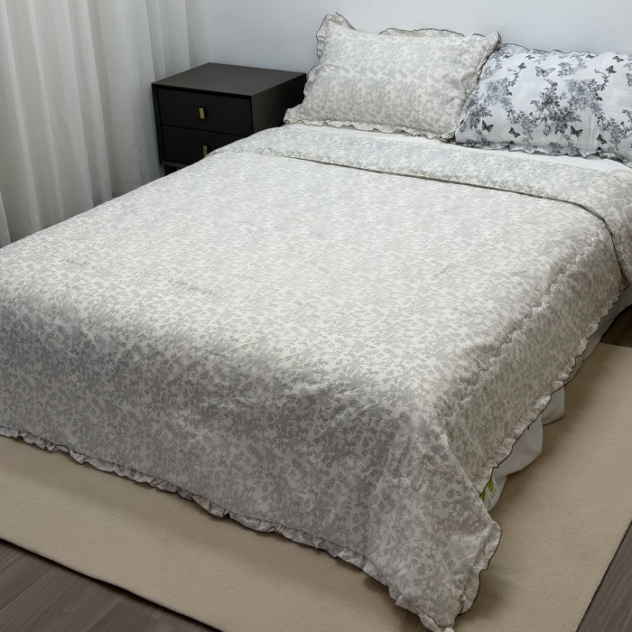 91家纺网 家纺一手货源 找家纺 申龙家纺 2026新款皱皱纱荷叶边夏凉被 素色藤萝