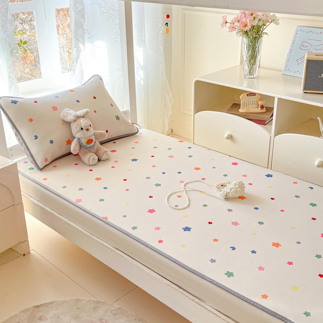 91家纺网 家纺一手货源 找家纺 川悦生活 2026新款凉感冰丝席小阪凉感冰丝数码印花席学生床 席晴天星星