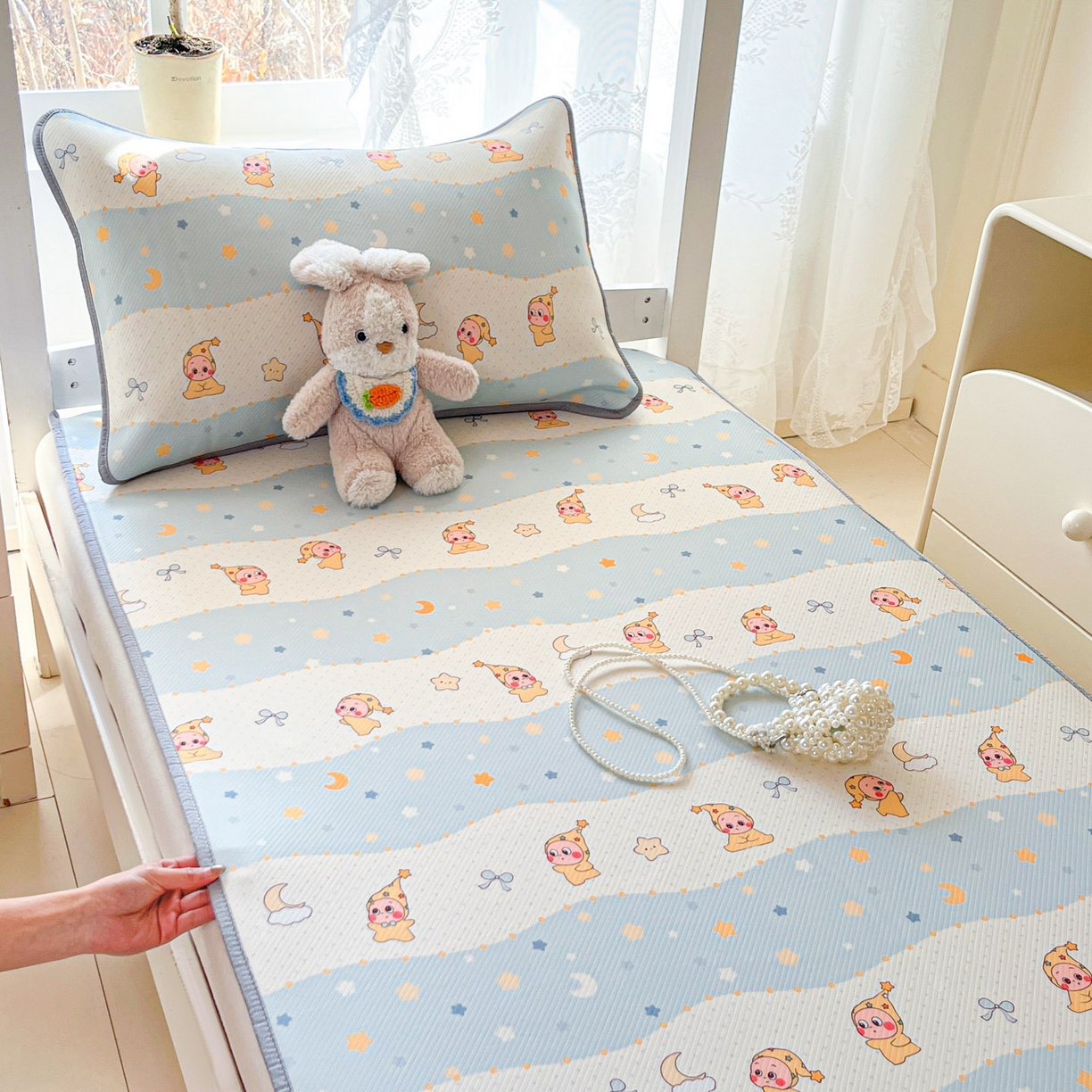 91家纺网 家纺一手货源 找家纺 川悦生活 2026新款凉感冰丝席小阪凉感冰丝数码印花席学生床 席数星星