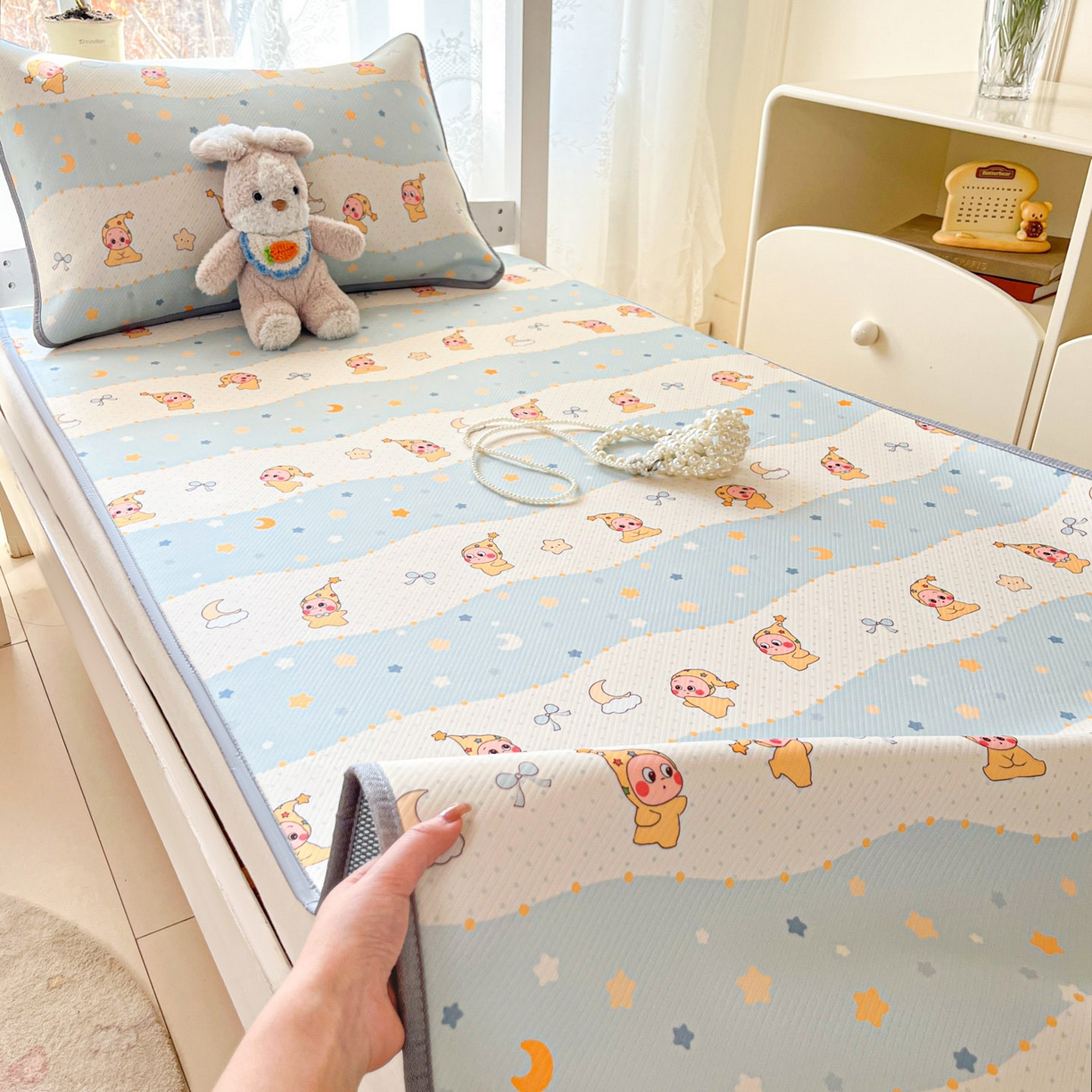 91家纺网 家纺一手货源 找家纺 川悦生活 2026新款凉感冰丝席小阪凉感冰丝数码印花席学生床 席数星星